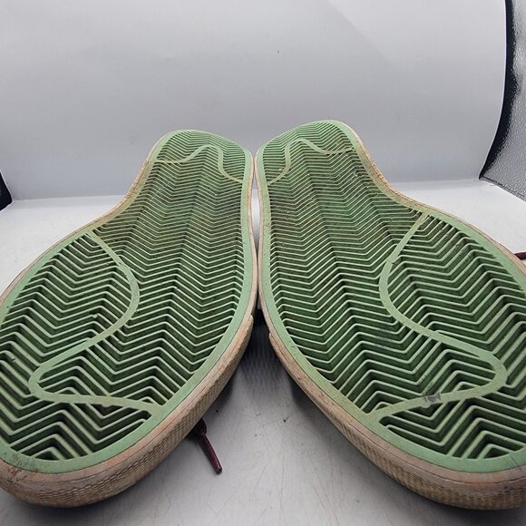 Athletic_Shoes